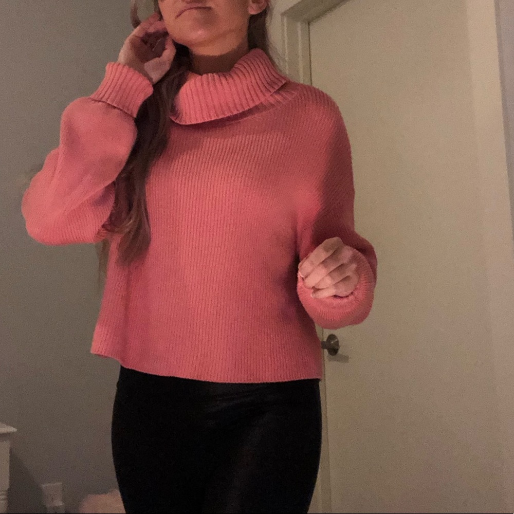 Pink sweater - Picture 2 of 9